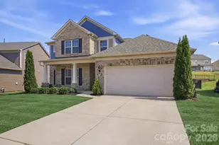 10511 Honeyfur Ct, Charlotte, NC 28278 - Photo 1