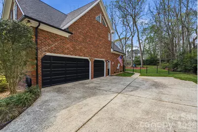 1231 Over Stream Lane, Matthews, NC 28105 - Photo 6