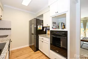 4743 Hedgemore Dr, Charlotte, NC 28209 - Photo 10