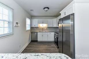 8322 Knights Bridge Rd, Charlotte, NC 28210 - Photo 16