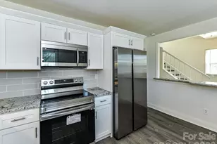 8322 Knights Bridge Rd, Charlotte, NC 28210 - Photo 18