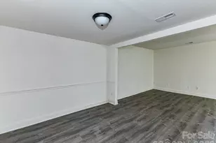 8322 Knights Bridge Rd, Charlotte, NC 28210 - Photo 14