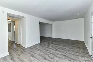 8322 Knights Bridge Rd, Charlotte, NC 28210 - Photo 10