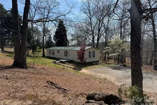 4861 Heavenly Ln, Morganton, NC 28655 - Photo 2