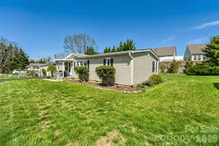 222 Cranbrook Cir, Hendersonville, NC 28792 - Photo 38