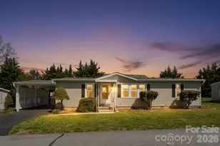 222 Cranbrook Cir, Hendersonville, NC 28792 - Photo 1