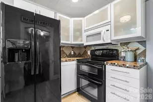 208 S 1st Ave, Maiden, NC 28650 - Photo 12