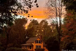 85 Pennwood Ln, Hendersonville, NC 28739 - Photo 1