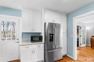 625 Lenox Pl, Hendersonville, NC 28739 - Photo 10