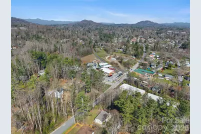 625 Lenox Place, Hendersonville, NC 28739 - Photo 36