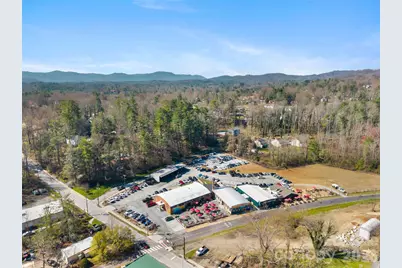 625 Lenox Place, Hendersonville, NC 28739 - Photo 42