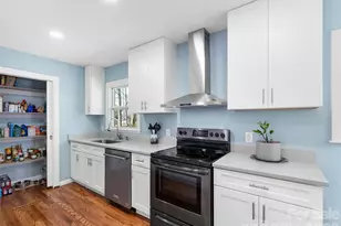 625 Lenox Pl, Hendersonville, NC 28739 - Photo 8