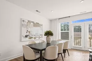 1018 Fairway Green Ln, Charlotte, NC 28216 - Photo 6