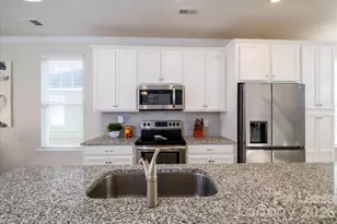 8156 Merryvale Ln, Charlotte, NC 28214 - Photo 8