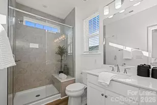 1018 Fairway Green Ln, Charlotte, NC 28216 - Photo 20