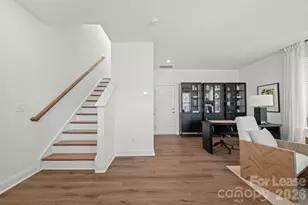 1018 Fairway Green Ln, Charlotte, NC 28216 - Photo 12