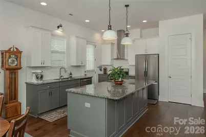 112 E Jordan Street, Brevard, NC 28712 - Photo 8