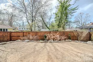 112 E Jordan St, Brevard, NC 28712 - Photo 26