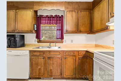 86 View De Lake Drive, Etowah, NC 28729 - Photo 16