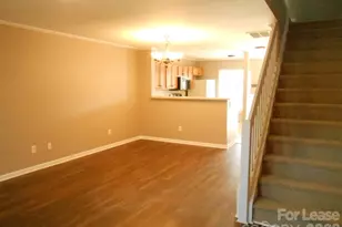 10260 Reindeer Way Ln, Charlotte, NC 28216 - Photo 8