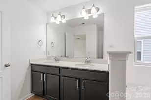 9104 Maidenhair Ct, Charlotte, NC 28215 - Photo 36