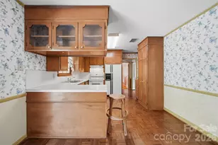 140 28th Ave Dr NW, Hickory, NC 28601 - Photo 16