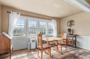 138 Robert Phillips Rd, Bakersville, NC 28705 - Photo 8