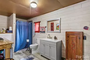 138 Robert Phillips Rd, Bakersville, NC 28705 - Photo 26