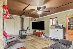 138 Robert Phillips Rd, Bakersville, NC 28705 - Photo 30