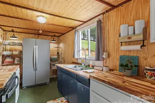 138 Robert Phillips Rd, Bakersville, NC 28705 - Photo 12