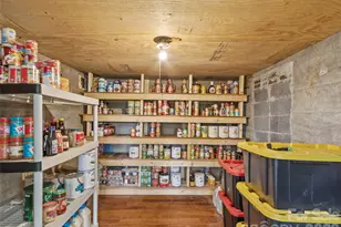 138 Robert Phillips Rd, Bakersville, NC 28705 - Photo 20