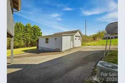 3560 Hartland Road, Morganton, NC 28655 - Photo 10