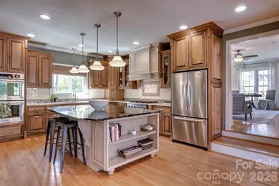 7045 Erin Court, Charlotte, NC 28210 - Photo 10