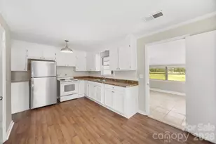 114 Sunrise Cir, Shelby, NC 28150 - Photo 6