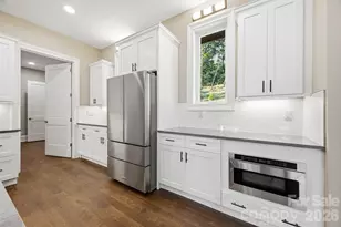 246 Northview Dr, Hendersonville, NC 28791 - Photo 12