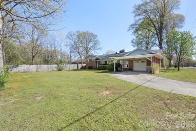 2108 S Cannon Boulevard, Kannapolis, NC 28083 - Photo 4