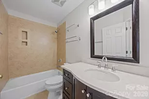 212 S Cedar St, Charlotte, NC 28202 - Photo 16