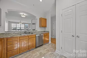 212 S Cedar St, Charlotte, NC 28202 - Photo 6