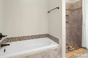 29 Shady Park Ln, Asheville, NC 28804 - Photo 18