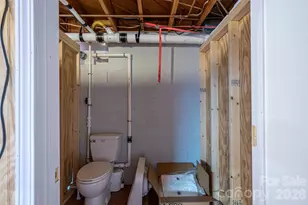 202 Clark St, Morganton, NC 28655 - Photo 22