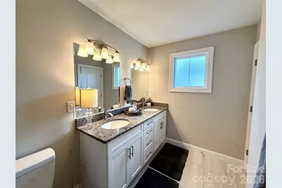 2636 2nd Street NE, Hickory, NC 28601 - Photo 30