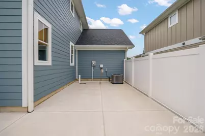 2636 2nd Street NE, Hickory, NC 28601 - Photo 40