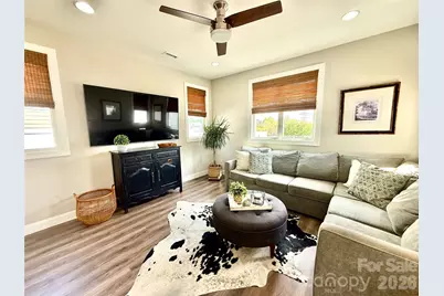 2636 2nd Street NE, Hickory, NC 28601 - Photo 10