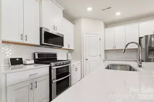 11416 Solstice Way, Huntersville, NC 28078 - Photo 14