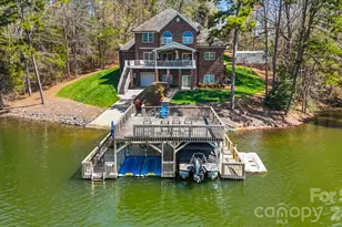 704 Shoreline Dr, New London, NC 28127 - Photo 2