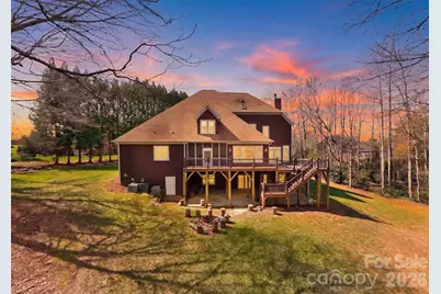 3916 2nd Street Drive NW, Hickory, NC 28601 - Photo 2