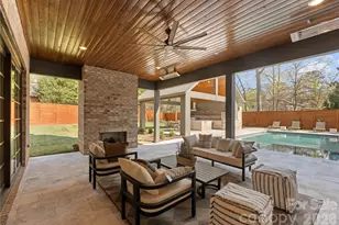 154 N Canterbury Rd, Charlotte, NC 28211 - Photo 8