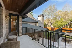 154 N Canterbury Rd, Charlotte, NC 28211 - Photo 8