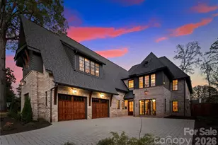 154 N Canterbury Rd, Charlotte, NC 28211 - Photo 2