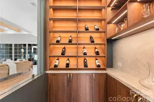 154 N Canterbury Rd, Charlotte, NC 28211 - Photo 14